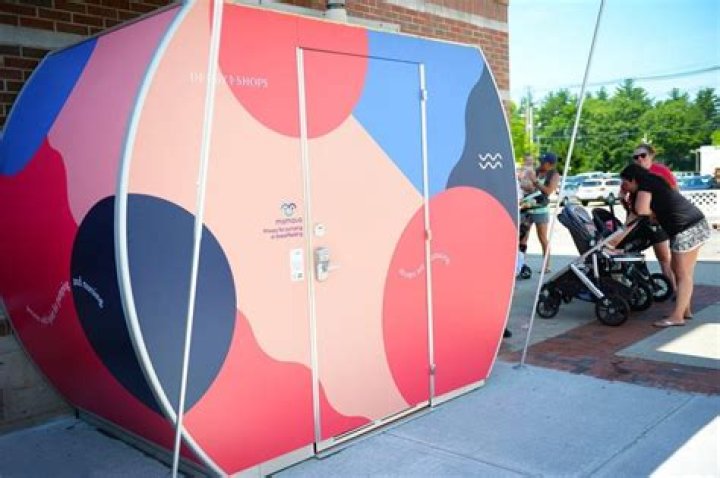Derby Street Shops Debuts a Mamava Breastfeeding Pod