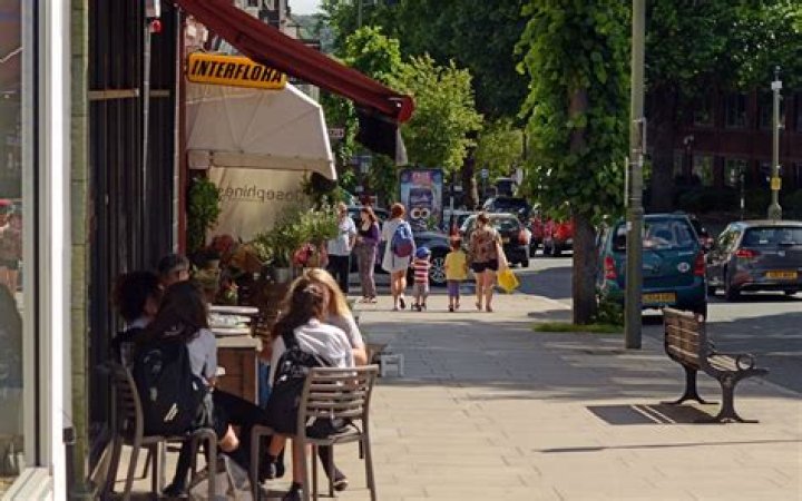 Living in East Finchley: area guide to homes, schools and transport links | Homes and Property