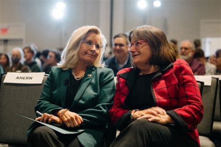 Liz Cheney Calls on N.H. Voters to Reject Trump