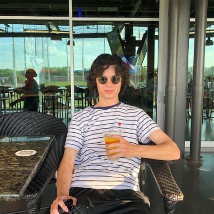 Lofe Age, Height, Wiki, Name, Net Worth, GF & Bio