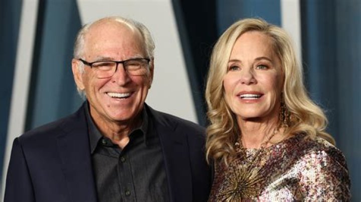 Margie Washichek: The Woman Behind Jimmy Buffett’s Melodies