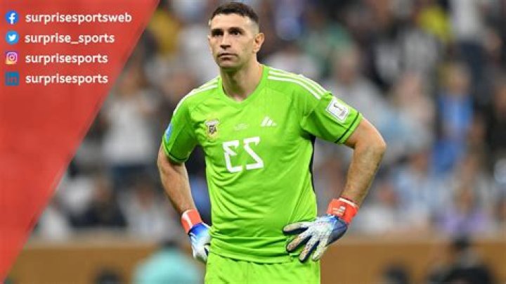 Salary, Income, Net Worth: Emiliano Martínez - 2024
